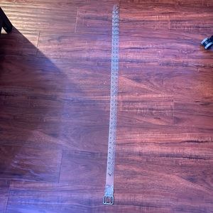 One size fits all clear belt